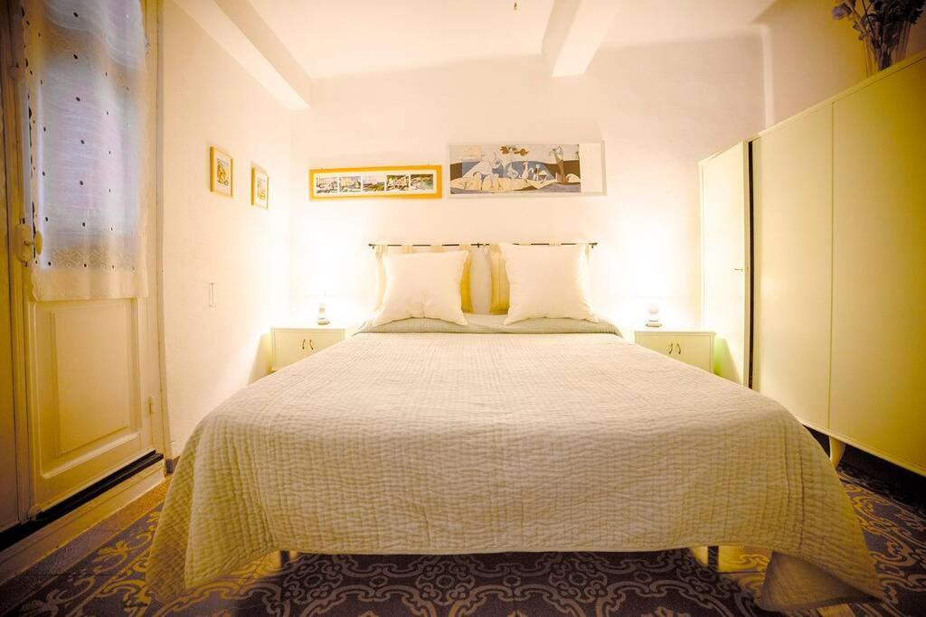 Apartment Sea View เวอนาซซา ภายนอก รูปภาพ